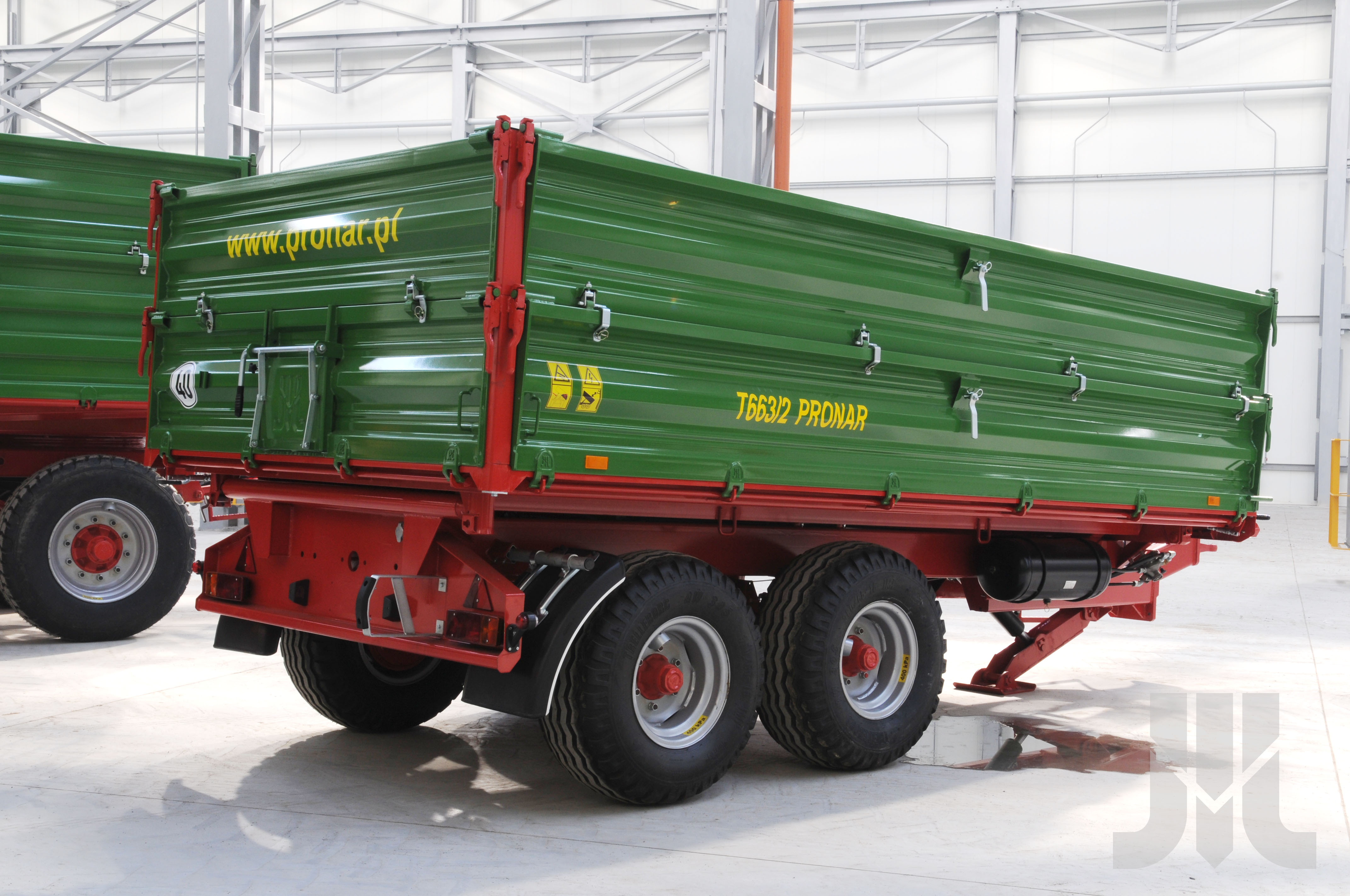 Anhänger PRONAR T663/2 und T663/2 SILO