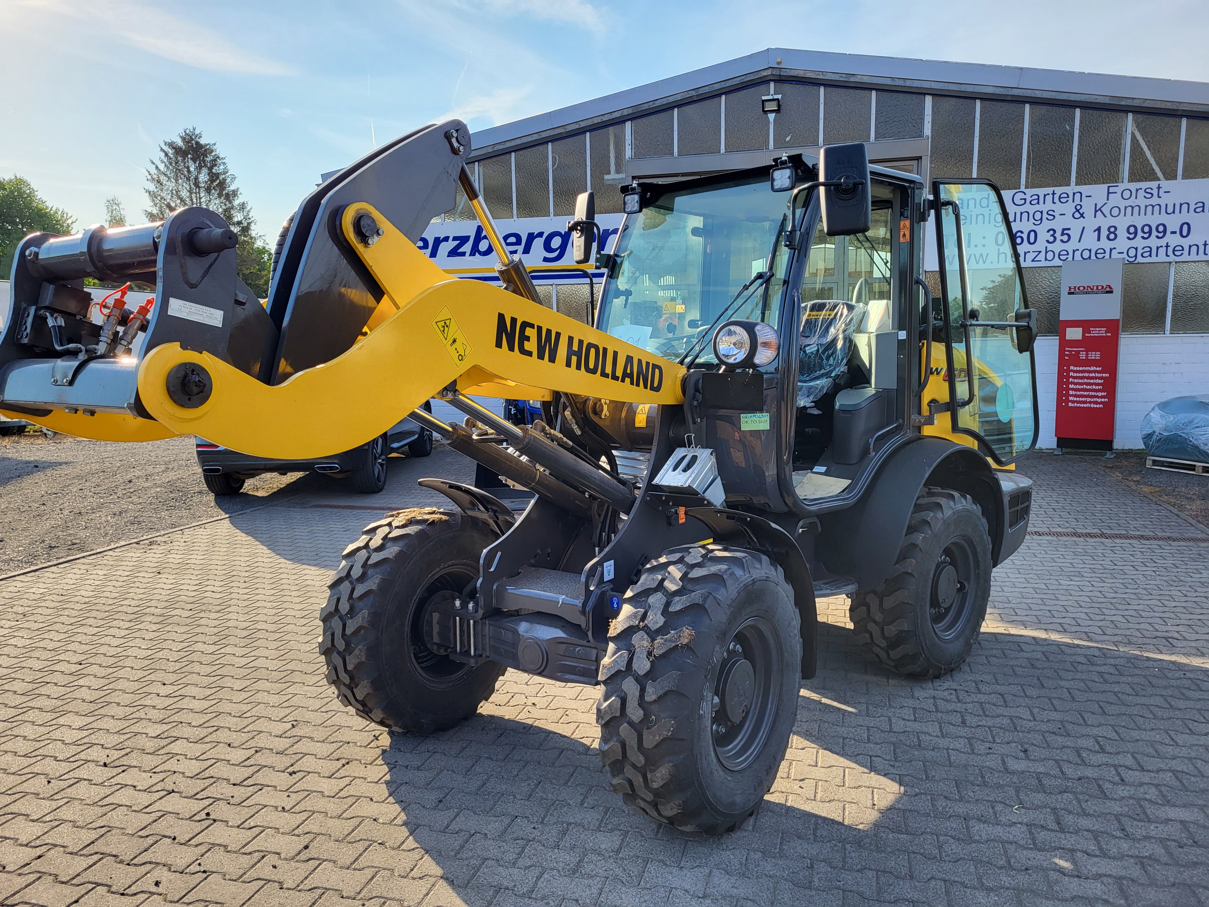 20220824_082855 Kompaktradlader W60C ZB Stege V